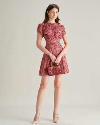 Vestido Mini de Chifón con Volantes Florales en Rosa