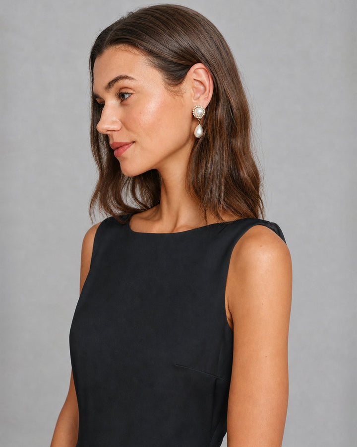 Vestido Mini A-Line de Perlas con Cuello Barco Negro