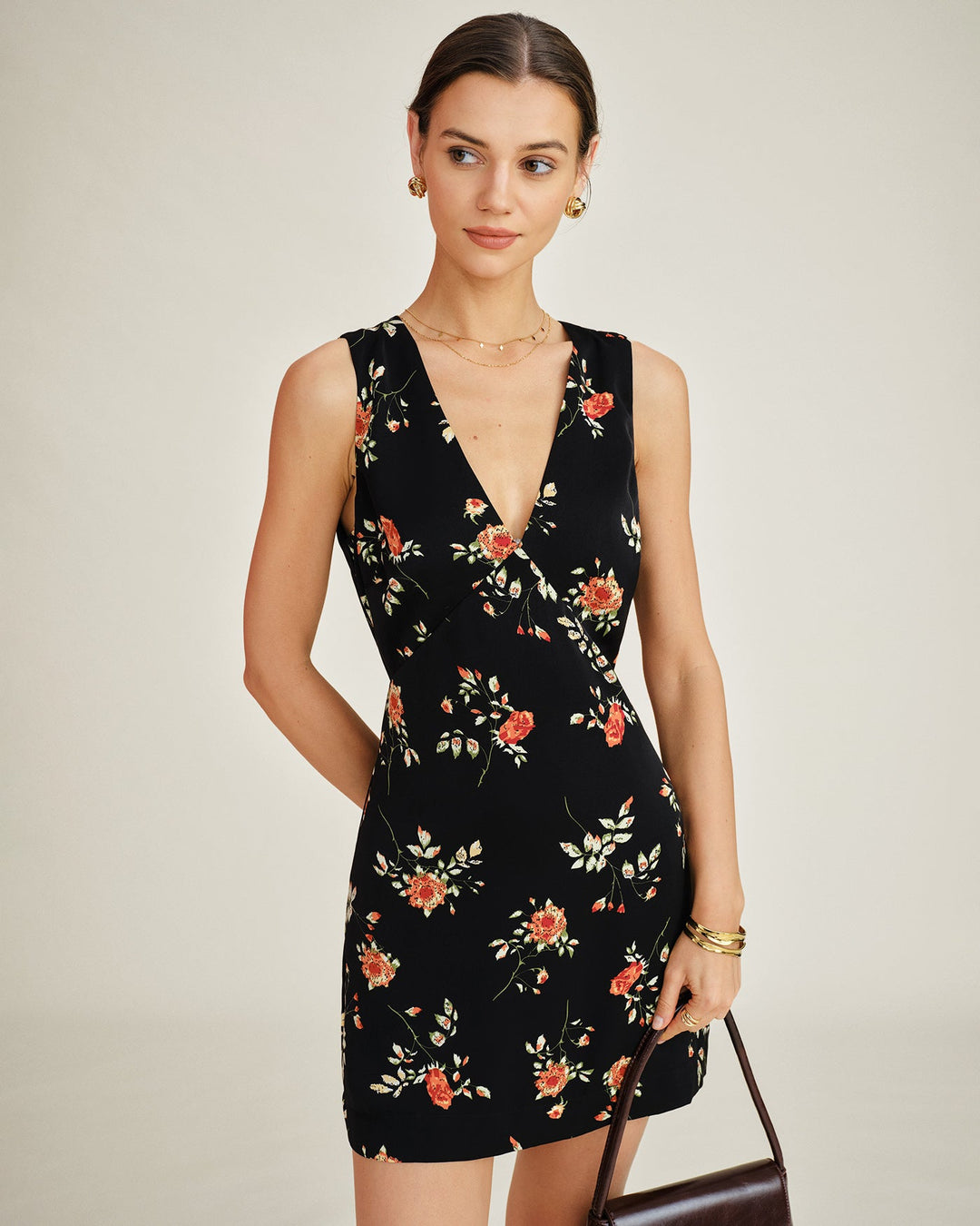 Vestido Mini A-Line Floral con Cuello en V Negro