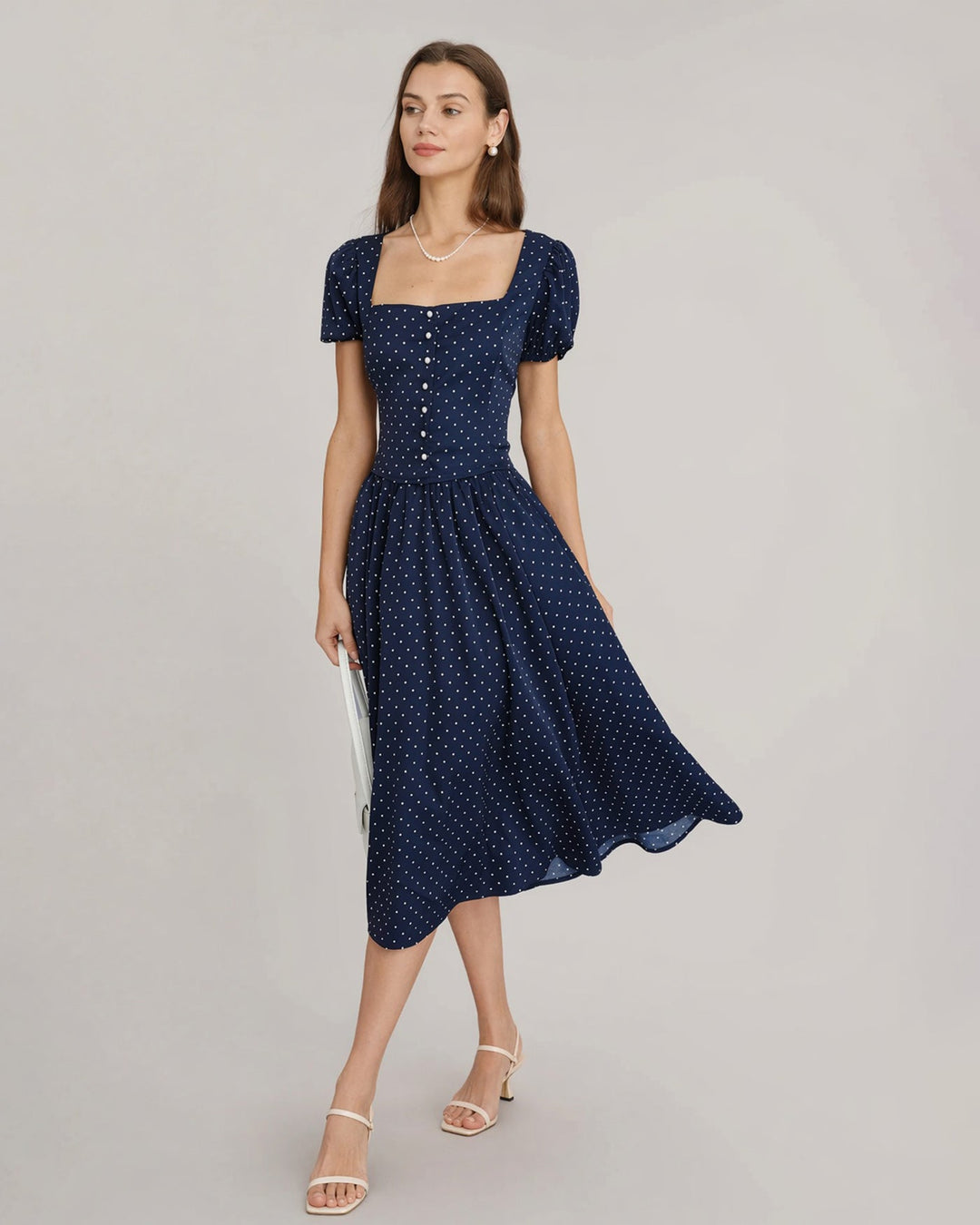 Blusa Azul con Cuello Cuadrado y Lunares