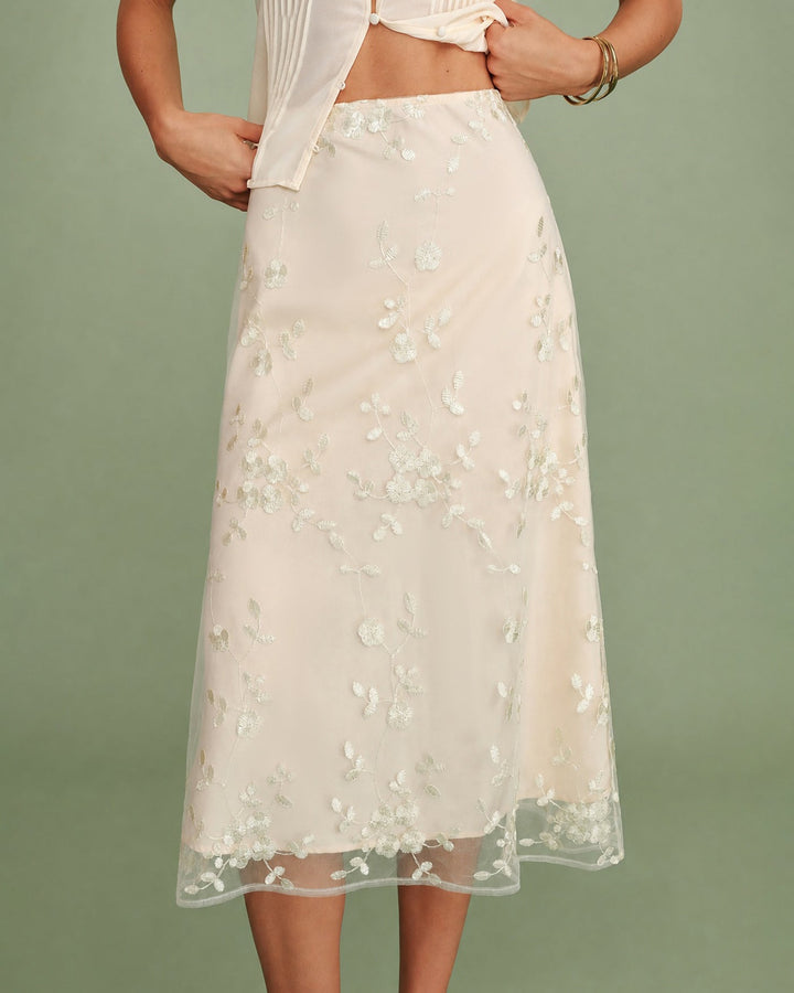 Falda Midi de Malla con Bordado Floral en Albaricoque
