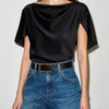 Camiseta Negra con Cuello de Cowl y Mangas de Mariposa